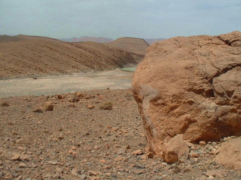 maroc-rocher-strates-ziz